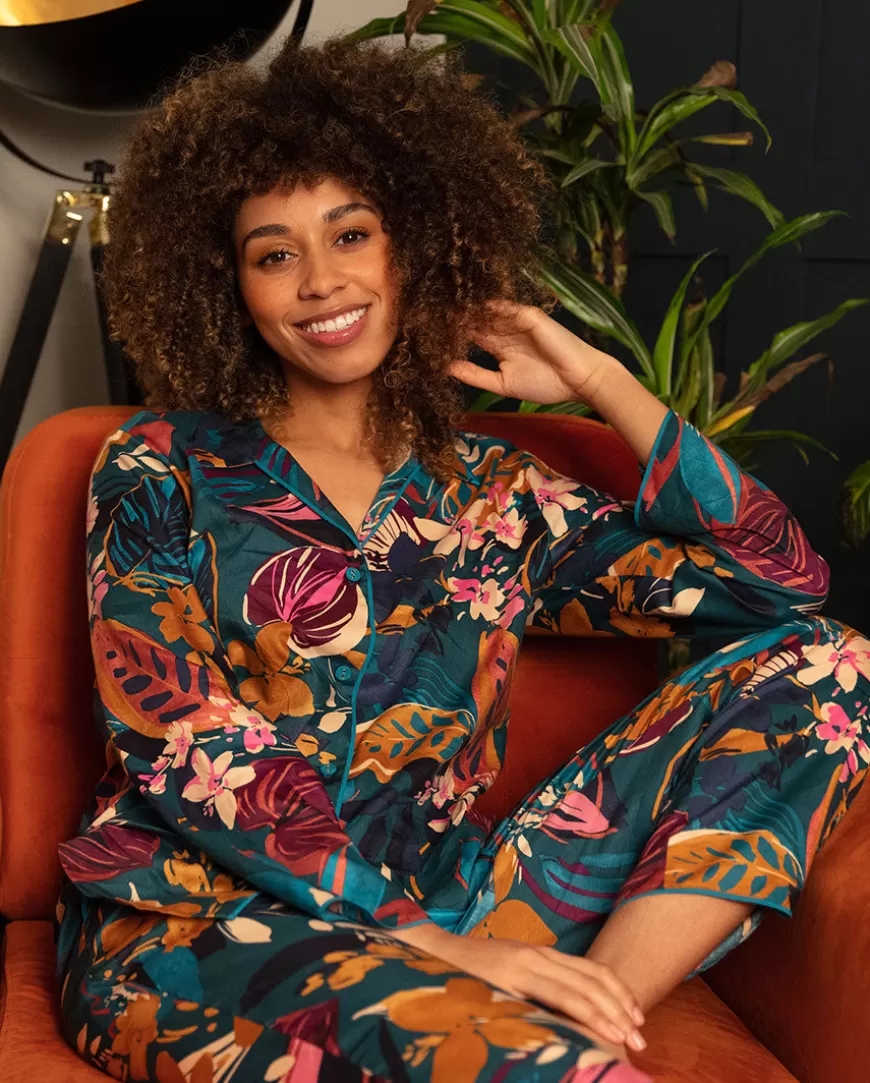 Maple Leaf Print Pyjama Set^Cyberjammies Fashion